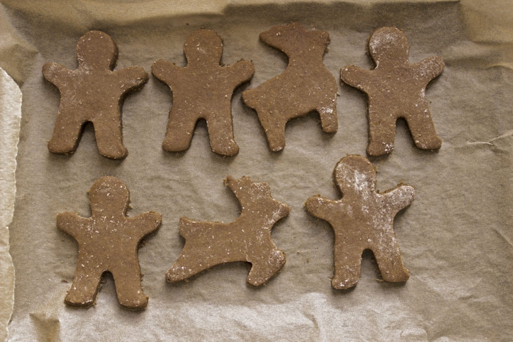 low histamine gingerbread cookies on a parchment background